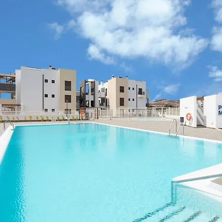 Homeforguest Flat With Large Terrace In Modern Residential Complex With Swimming Pool Apartman *