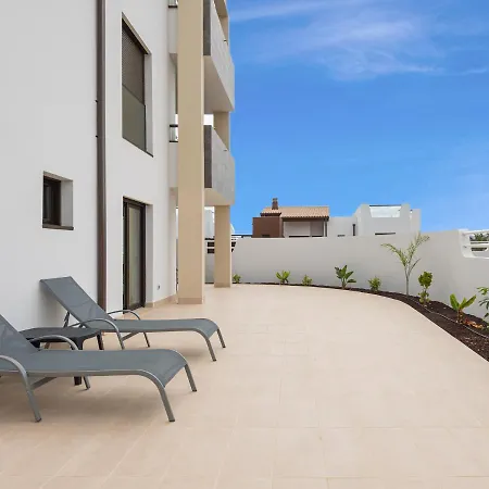 Апартаменты Homeforguest Flat With Large Terrace In Modern Residential Complex With Swimming Pool