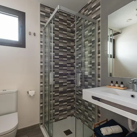 Homeforguest Flat With Large Terrace In Modern Residential Complex With Swimming Pool Apartman