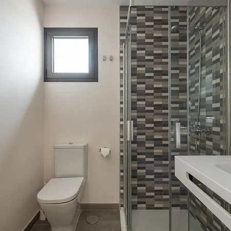 Homeforguest Flat With Large Terrace In Modern Residential Complex With Swimming Pool Apartman