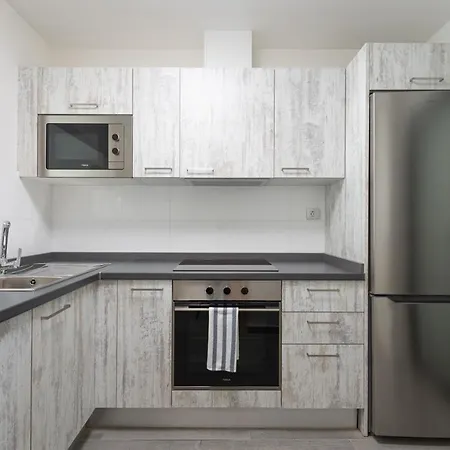 Апартаменты Homeforguest Flat With Large Terrace In Modern Residential Complex With Swimming Pool Калета-де-Фусте